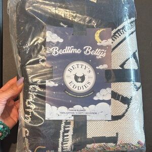 Black and White Throw Blanket